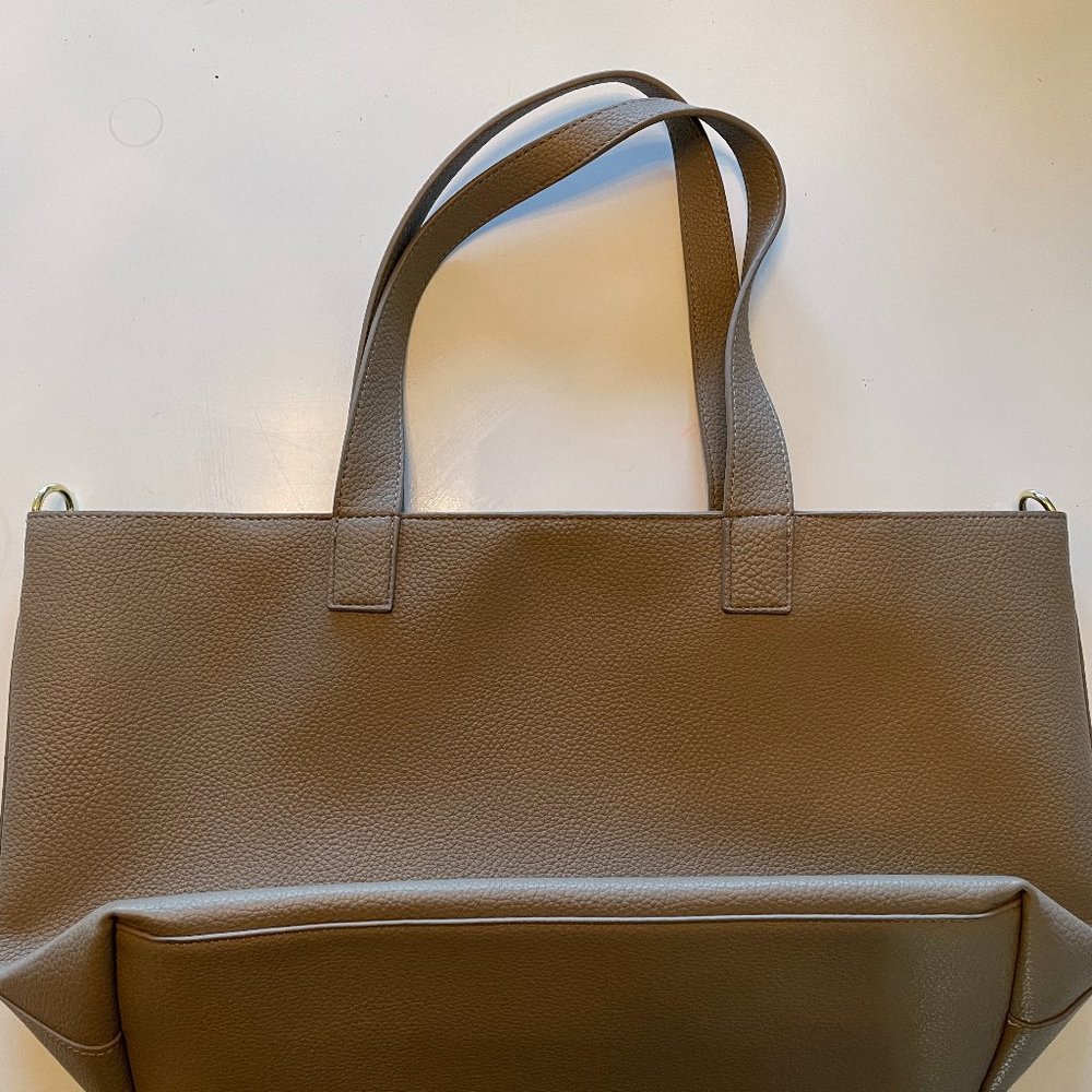 Simons Brand Vegan Grained Minimalist Tote